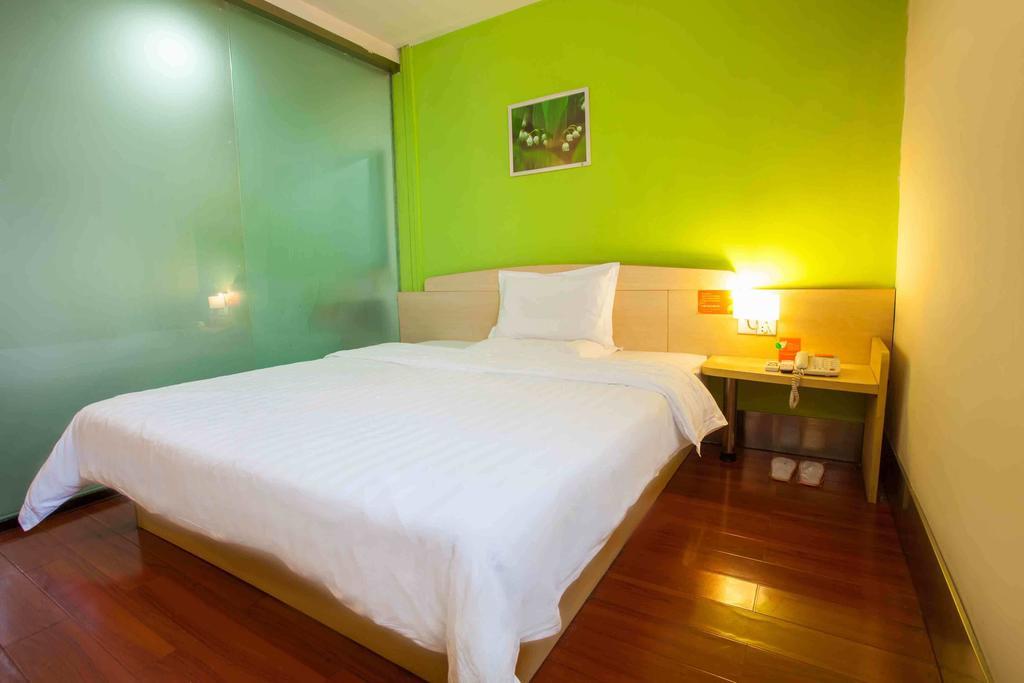 7Days Inn Guangzhou Shijing Jinbi Xincheng الغرفة الصورة