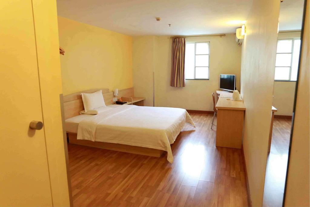 7Days Inn Guangzhou Shijing Jinbi Xincheng المظهر الخارجي الصورة